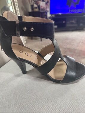 Unisa Black Crisscross Strap High Heel Sandals 3 inch